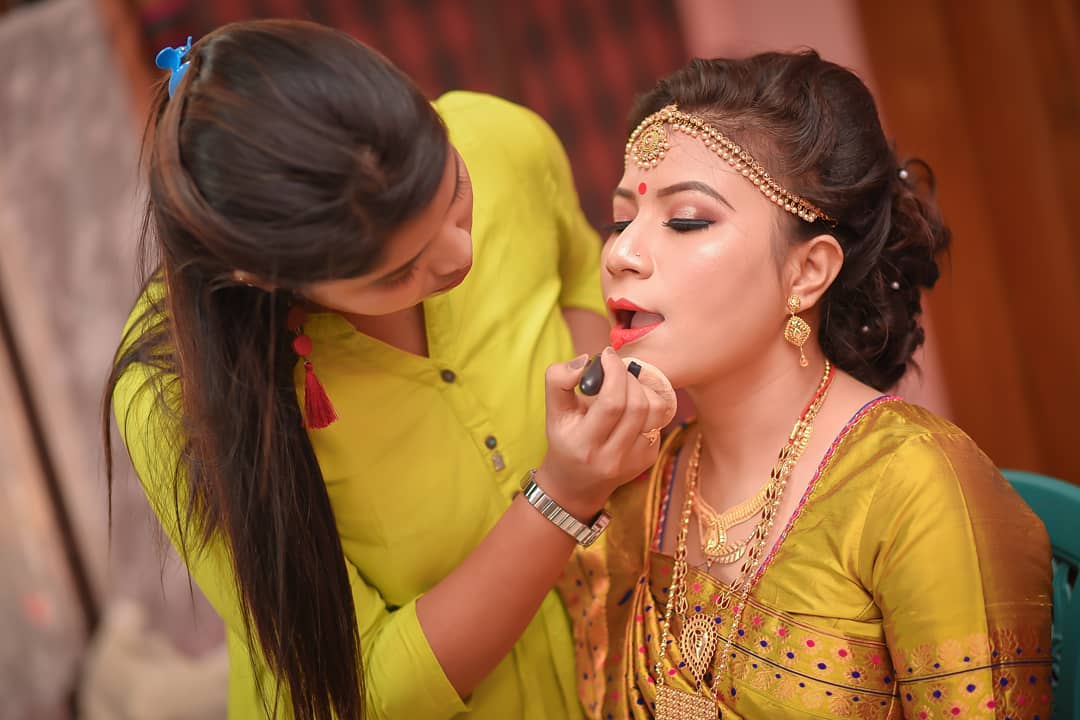  Makeup Artist Dipika Nath Borthakur