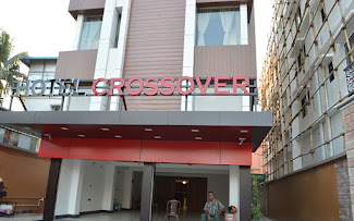 Hotel crossover